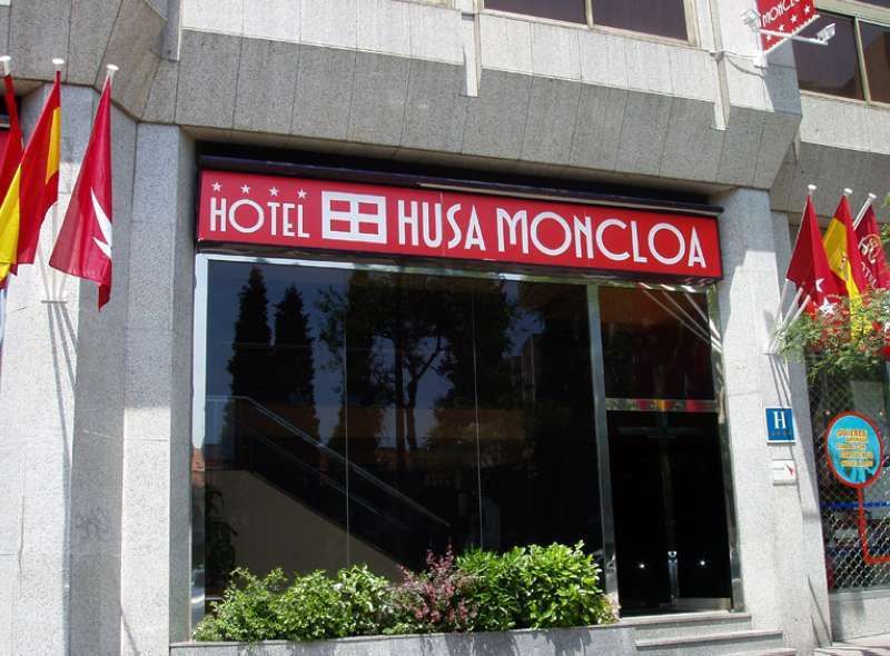 Husa Moncloa Madryt Zewnętrze zdjęcie